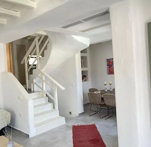 Dream 2, ολόκληρος χώρος με πισίνα