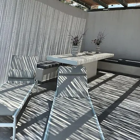 Dream 2, ολόκληρος χώρος με πισίνα * Parikia (Paros)